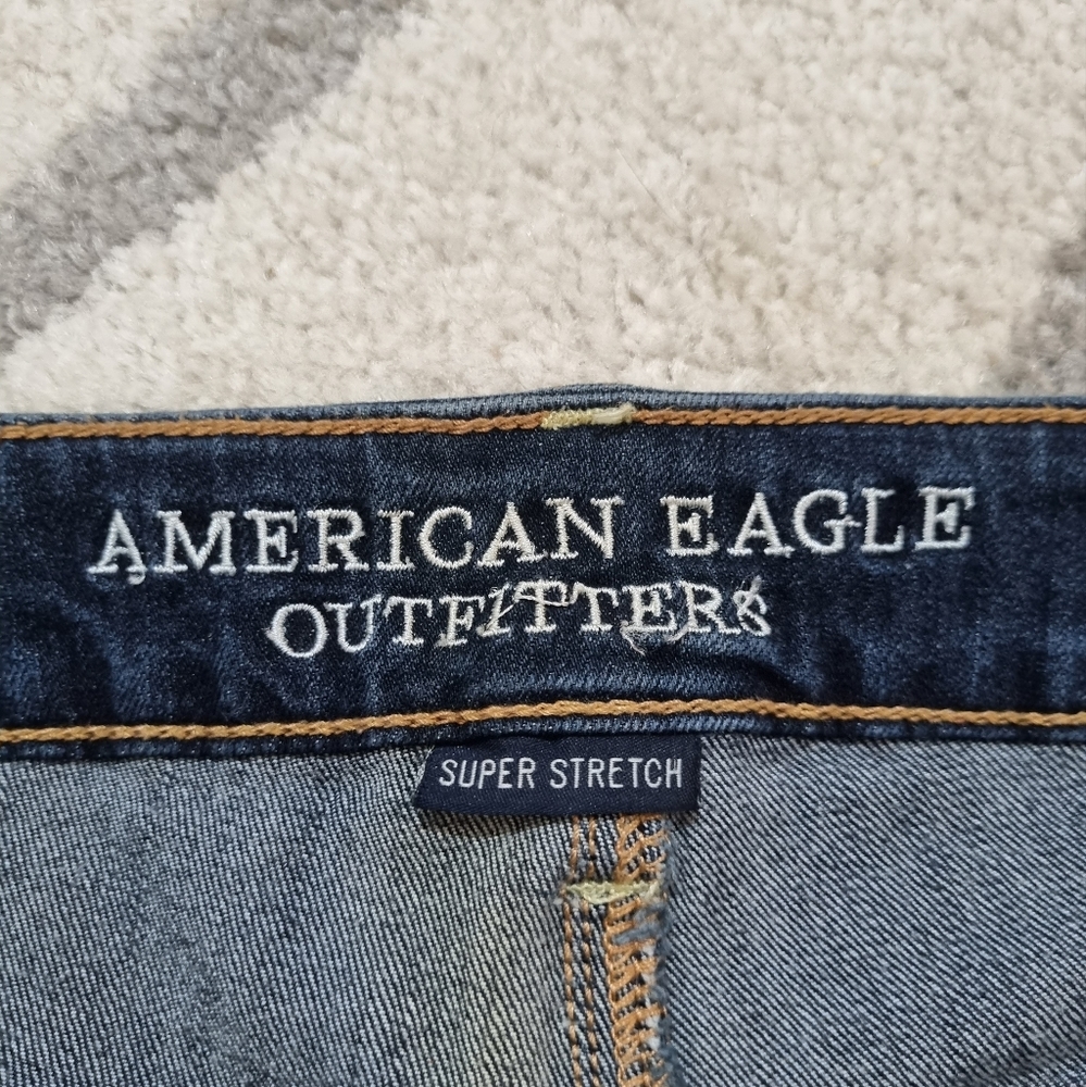 AMERICAN EAGLE OUTFITTERS "Shortie" Super Stretch Denim Shorts, Size US6 - Picture 5 of 10